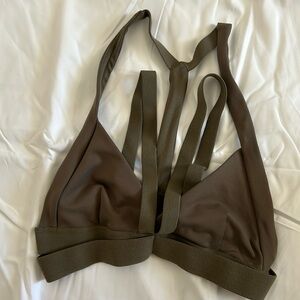 Alo sport bra